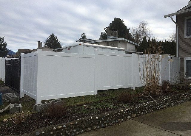 Top 5 Reasons to Choose Vinyl Fencing